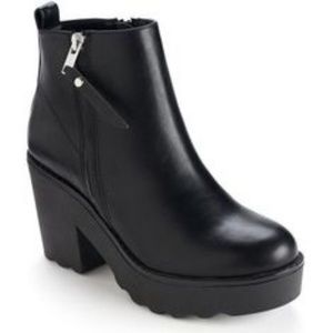 Sugar Shoes Lupe Boots Brand New no tags